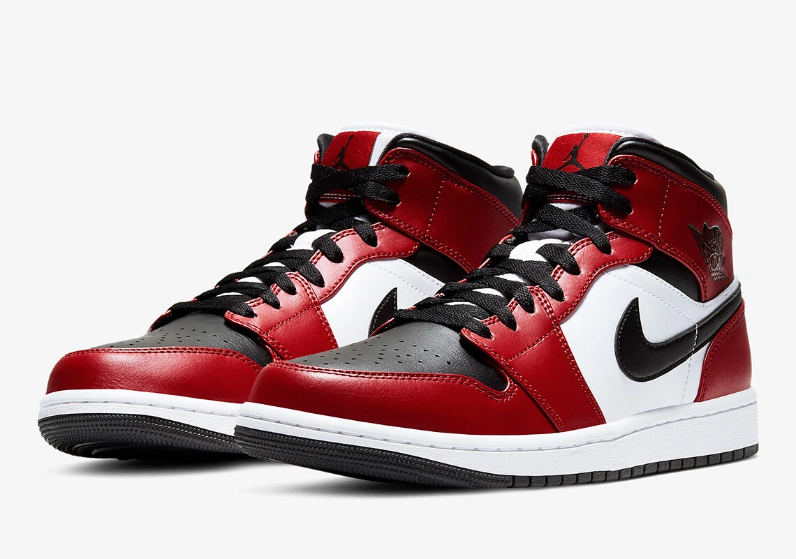 Nike Air Jordan 1 Mid Chicago